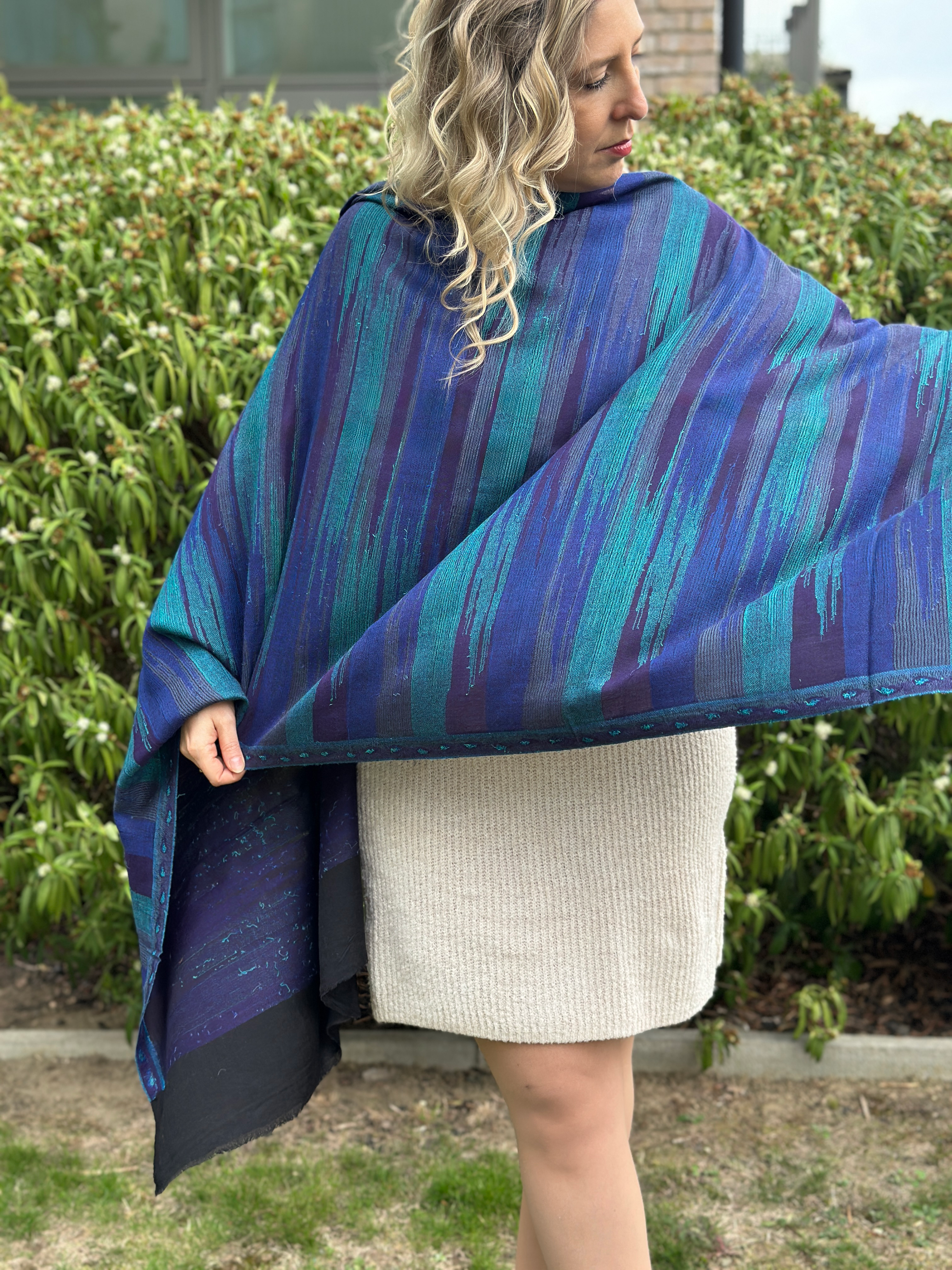 Pure Cashmere Handwoven Stole: Black Blue Striped Design