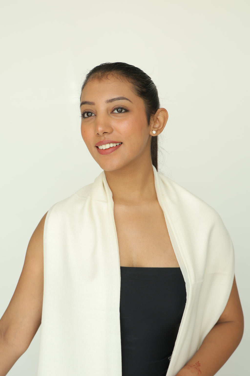 Pure Cashmere Handwoven Stole: White Plain V Style