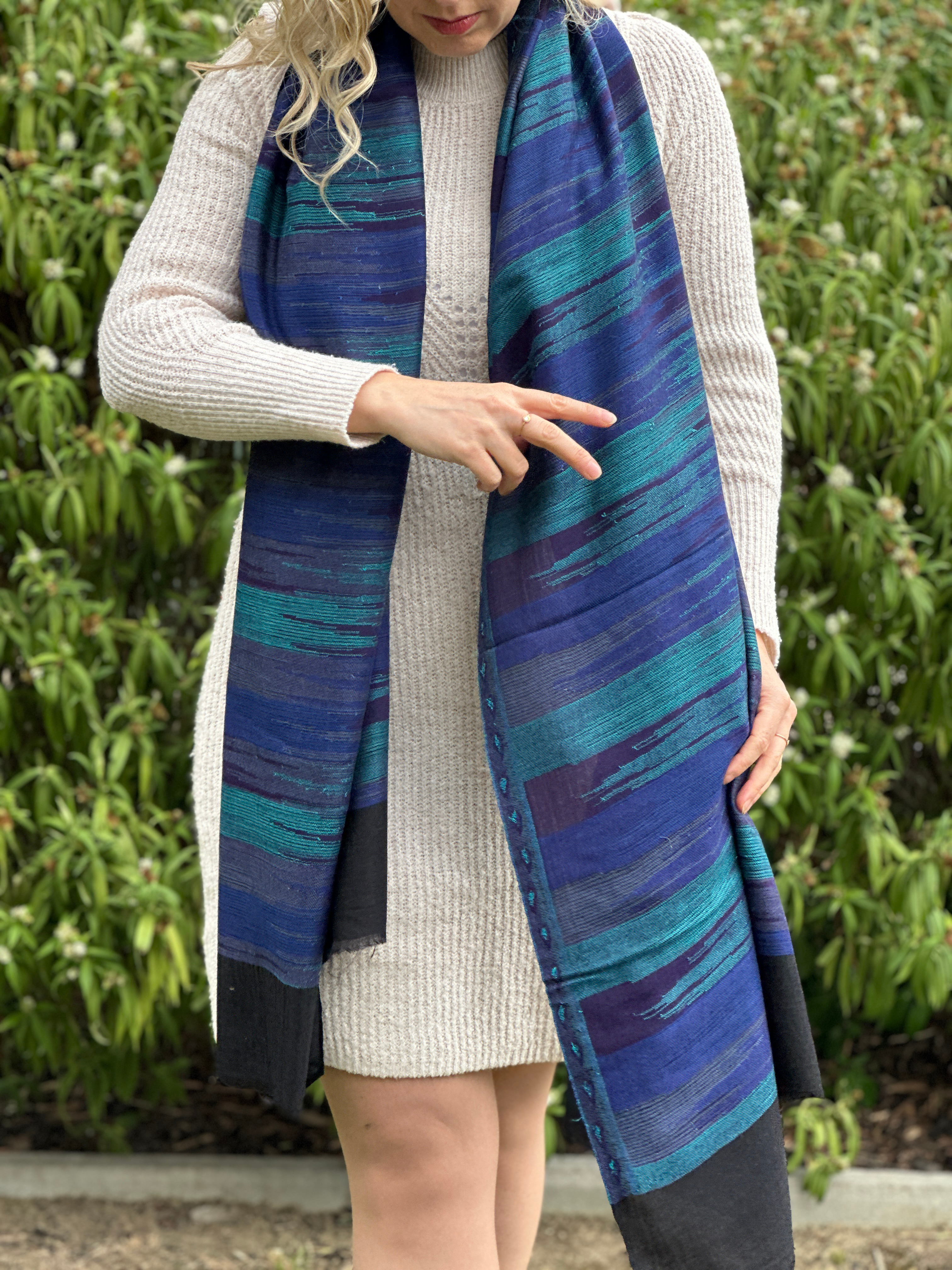 Pure Cashmere Handwoven Stole: Black Blue Striped Design